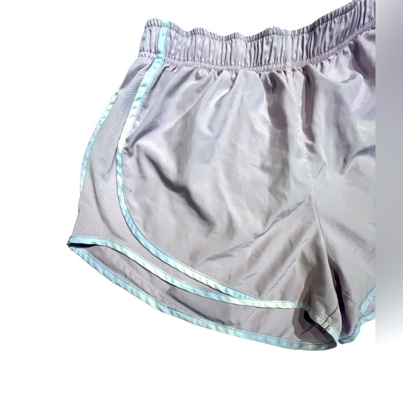 Nike Dri-Fit Shorts - Picture 2 of 4